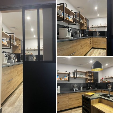 Rénovation complète et aménagement d'une cuisine ouverte sur salon et salle à manger dans une maison à Pamiers